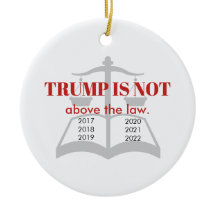 Trumman ligger inte över de rättsliga skalorna