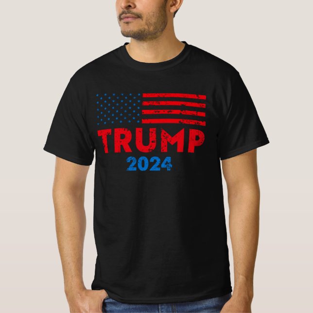 Trump 2024 American flagga pro trump T Shirt (Framsida)