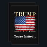 Trump 2024 Elegant Guld Vintage American Flagga Inbjudningar<br><div class="desc">Vackra guld-tonsbrev med Elegant med grym vävd vintage stil Amerikanska Flagga. Denna klassi Trump 2024-gåva är för manar för perfekten,  för honom eller någon som stöder president Trumps omval av kampanj vid ett möte eller precis omkring staden.</div>