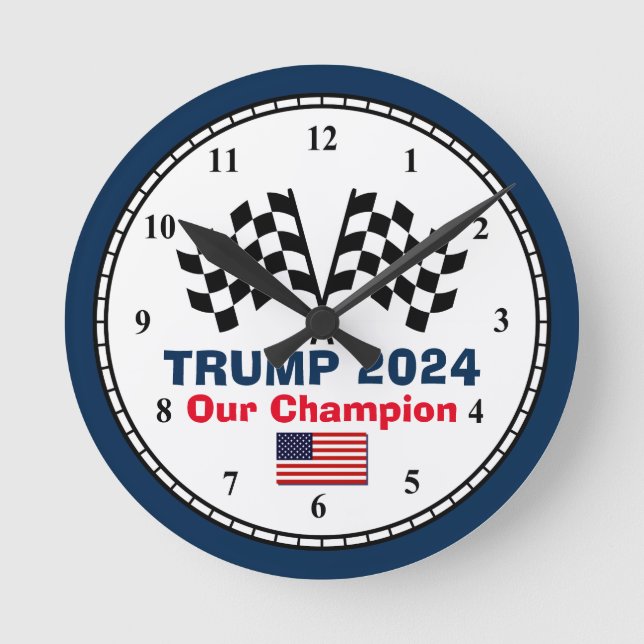Trump 2024 Flaggor Round Clock Tävling Rund Klocka (Framsida)