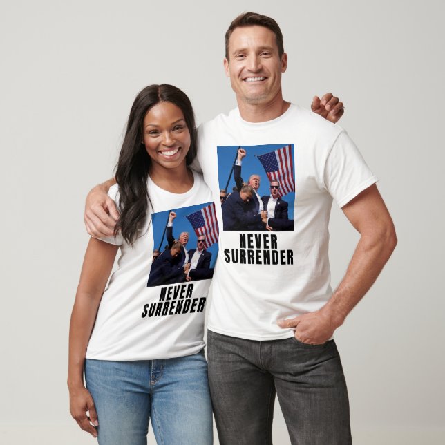 Trump 2024 Överlämnande aldrig T Shirt (Unisex)