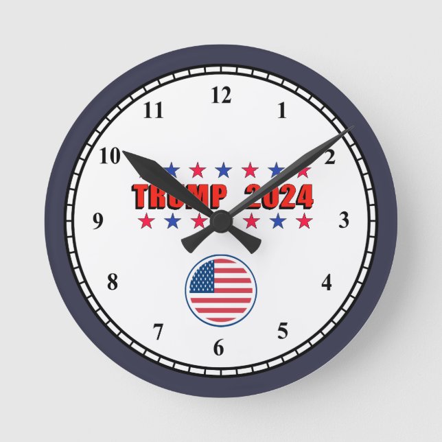 Trump 2024 Patriotic Stars Round Clock Rund Klocka (Framsida)