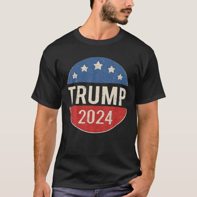 Trump 2024 Retro Kampanj Button Re Valect Presiden T Shirt (Framsida)