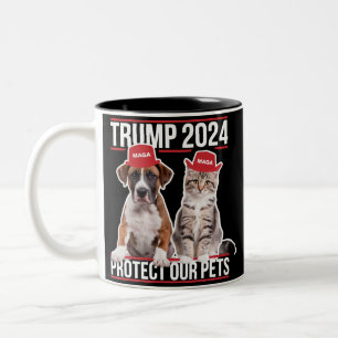Trump 2024 Skydda våra husdjur Cat Hundar MAGA Två-Tonad Mugg