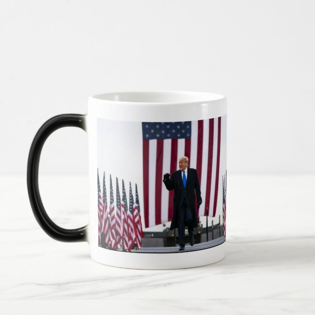 Trump 2024 Ta Amerika tillbaka Magisk Mugg (Vänster)