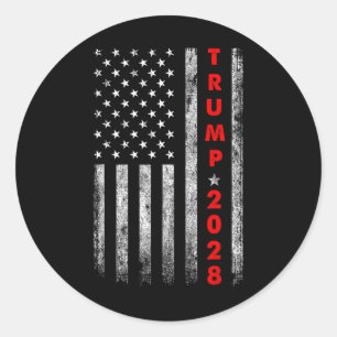 Trump 2028 Vote Donald Trump America Us Flagga Vin Runt Klistermärke