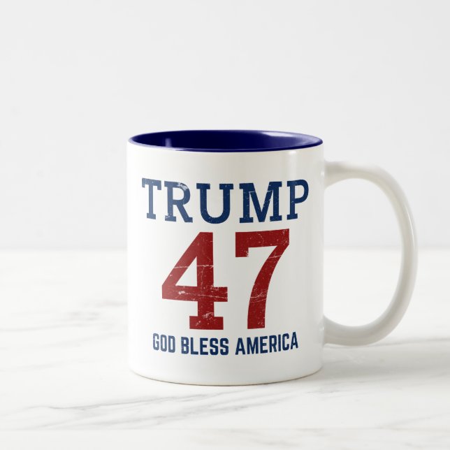 Trump 47 Gud välsigne Amerika  Två-Tonad Mugg (Höger)