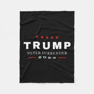 Trump Aldrig Surrender 2024 Maga Patriotic Tee Fleecefilt