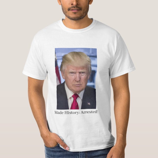 Trump Arrested T-shirt (Framsida)