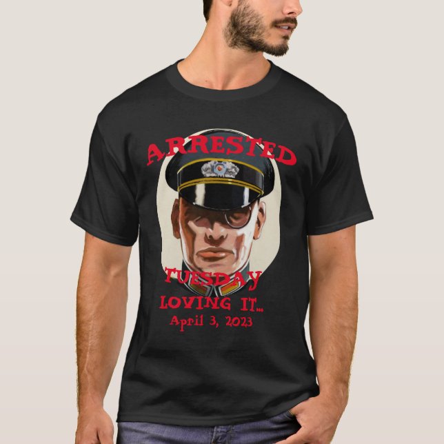 Trump arresterad tisdag 2023 2024 t shirt (Framsida)