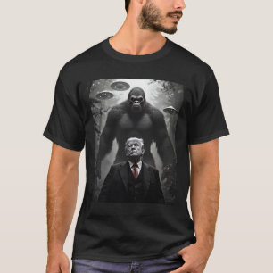 Trump Bigfoot Ufo Alien-möte Besök Konspiration T Shirt