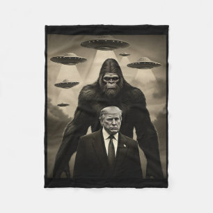 Trump Bigfoot Ufo Utomjording Möte Invasion Uap Ro Fleecefilt