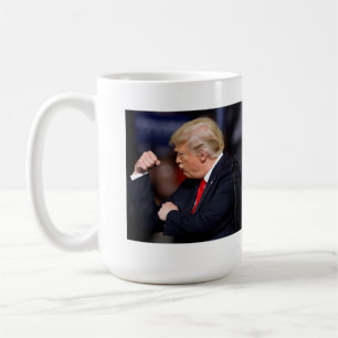 Trump för fred genom styrka kaffemugg