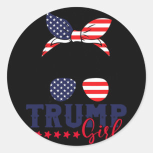 Trump Girl Messy Bun Trump 2024 Val American Runt Klistermärke