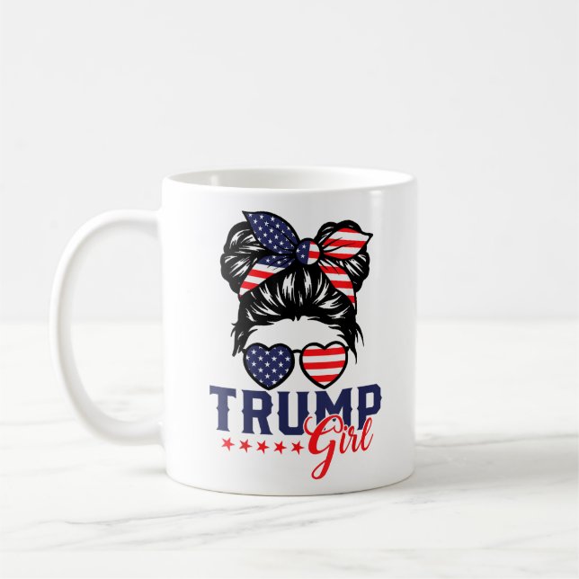 Trump Girl Messy Bun Trump 2024 Val Kaffemugg (Vänster)