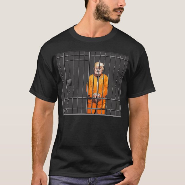 Trump in Jail Basic Mörk T-Shirt (Framsida)