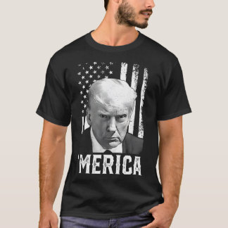 Trump Lycklig 4:e juli: Trump American Flagga Gift T Shirt