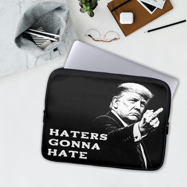 Trump Mellanstick 2026 Meme Rolig Laptop Fodral (Skapare uppladdad)