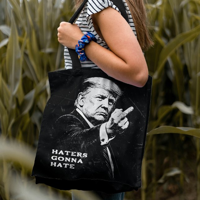 Trump Middle Finger 2026 Meme Funny Tygkasse (Skapare uppladdad)