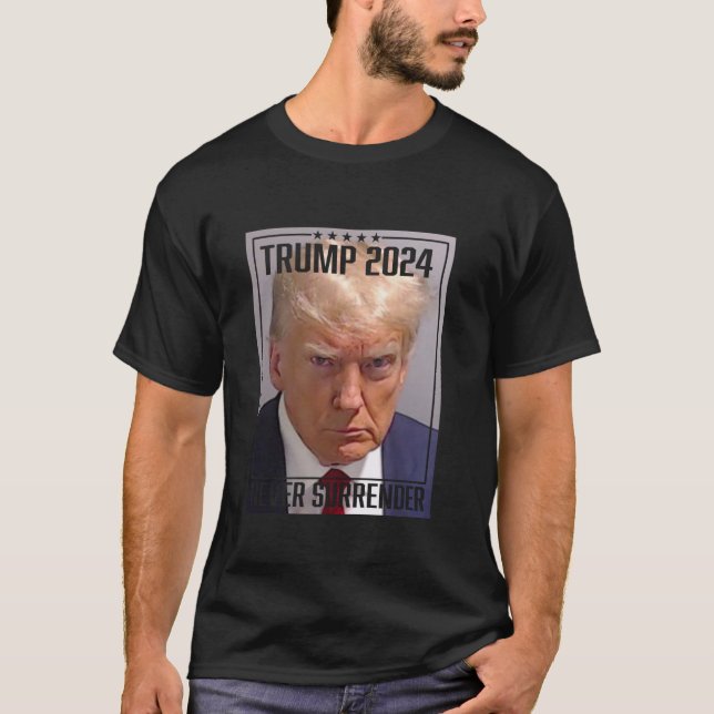 Trump Mugg Shot Vote Trump 2024 Mugshot Surre aldr T Shirt (Framsida)
