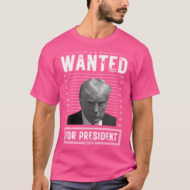 Trump Mugshot Aldrig Överlämnande 2024 T Shirt (Framsida)