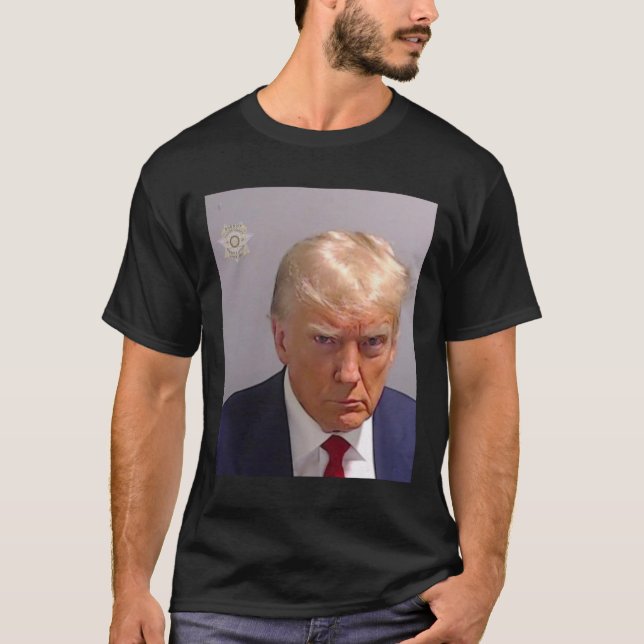 Trump Mugshot Tee - Iconic and Funny (Framsida)