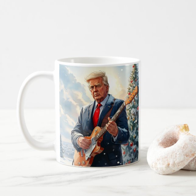 Trump play Electric Guitar by Julgran Kaffemugg (Med munk)