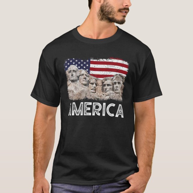 Trump President 45:e Rushmore Mount American Flagg T Shirt (Framsida)