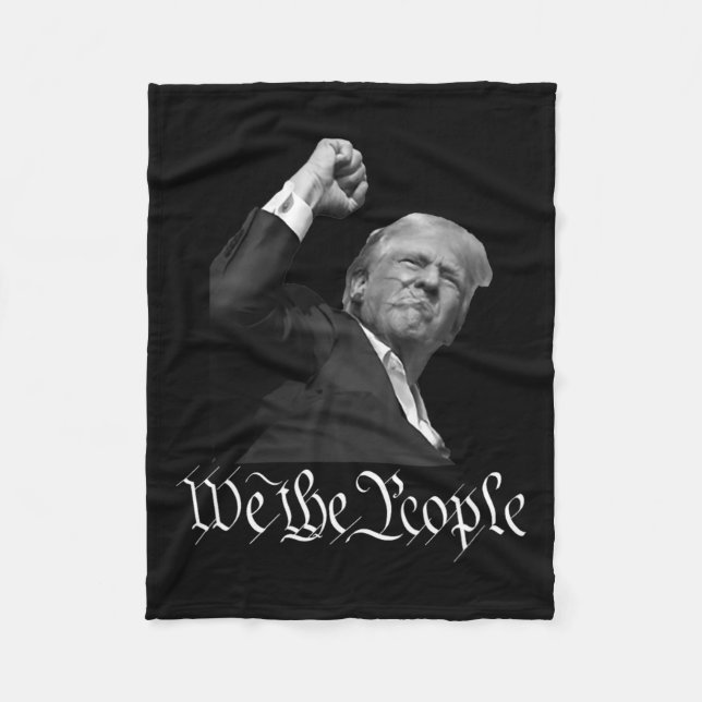 Trump Raising Fist we People Fleecefilt (Framsidan)