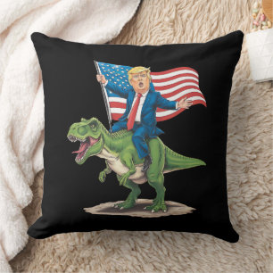 Trump ridande Dinosaurie T Rex USA Amerikansk Flag Kudde