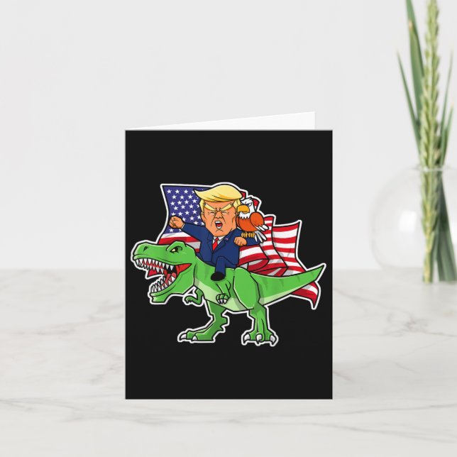 Trump Riding A Dinosaur Trex Funny Merica Patrioti Kort (Framsida)