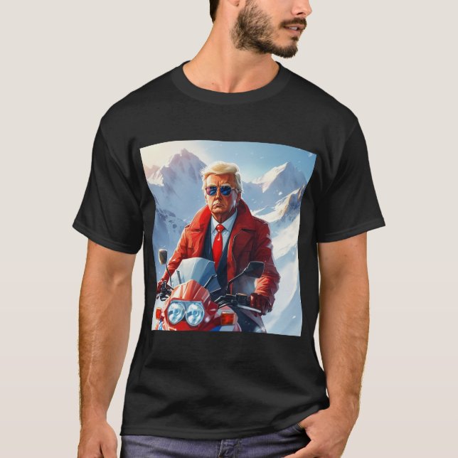 Trump Riding Motorcycle in Winter jul MAGA T Shirt (Framsida)