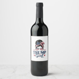 Trump tjej rödis Trump 2024 val amerikansk Vinflaska Etikett