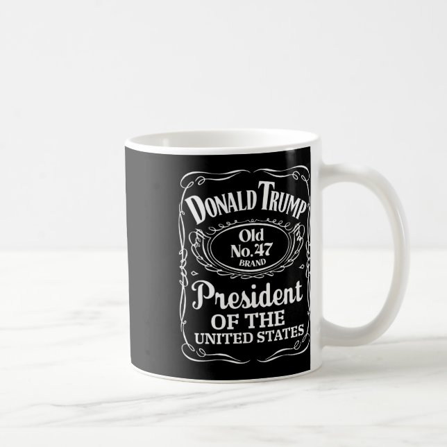 Trump Whiskey Flaska Label Trump 47:e presidenten  Kaffemugg (Höger)