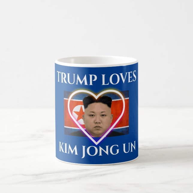 Trumpa Kärlek Kim Jong Un Kaffemugg (Center)
