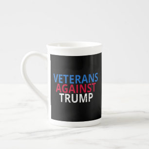 Trumpbekämpning - veteraner mot trumpbildning benporslin mugg