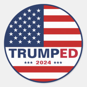 Trumped 2024 American Flagga Presidential Election Runt Klistermärke