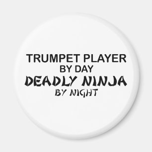 Trumpet dödliga Ninja vid natt Magnet