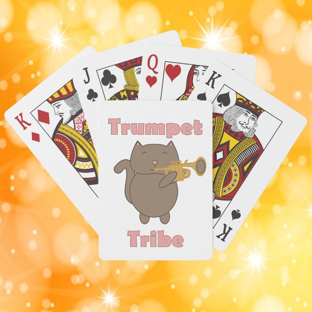 Trumpet Tribe Brun Katt Casinokort (A deck of playing cards featuring a brown cat playing the trumpet with the words trumpet tribe.)