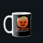 Trumpkin Gör Halloween Underbar igen, roligt P Kaffemugg<br><div class="desc">En Trumpkin "Gör Halloween Underbart igen",  en rolig party-scokusdesign. Spelande,  djärv och perfekt för festnätter.</div>