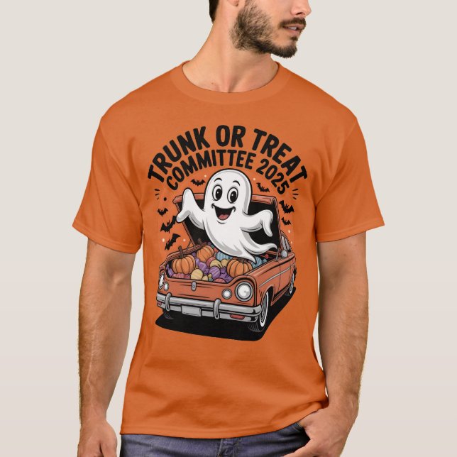 Trunk eller Treat Committee 2025 Halloween T Shirt (Framsida)
