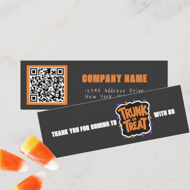 Trunk eller Treat Grått Halloween Tack Mini Visitkort (Mini Dark Grey Halloween Business QR Thank You Cards for Trick or Trunk or Treating. Pack of 100)
