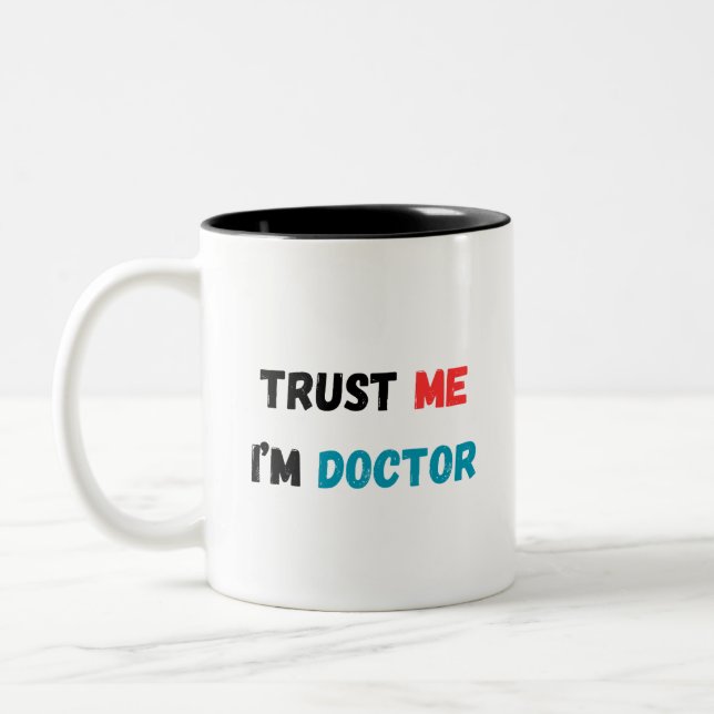 Trust Me, I’m a Doctor-mugg Två-Tonad Mugg (Vänster)