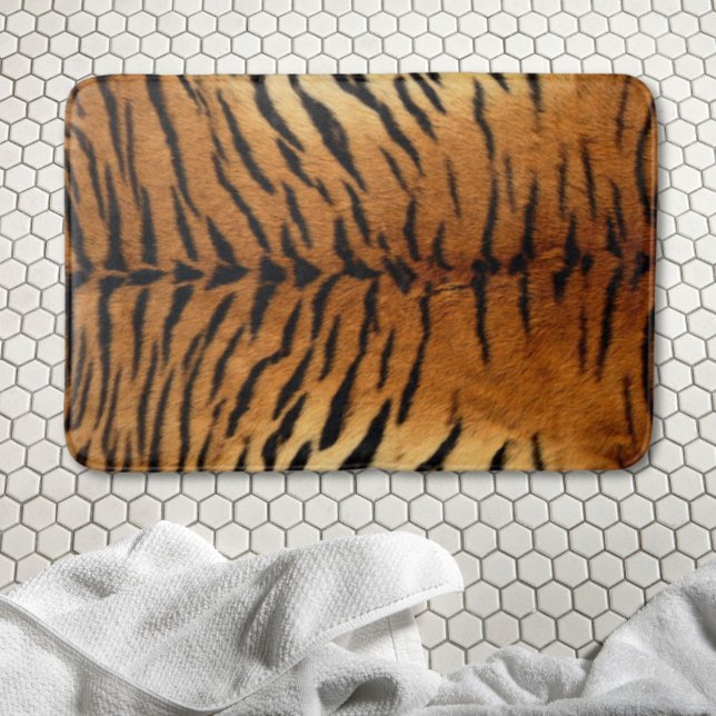 Tryckning av stamdjungel på djur päls Tiger Print Badrumsmatta (Tribal jungle animal fur Tiger Print Bath Mat)