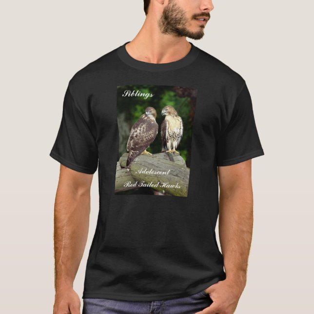 Tshirt med den röda tailed höken t shirt (Framsida)