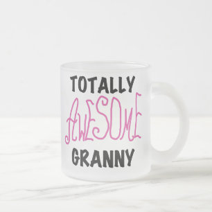 Tshirts och gåvor för totalt enorm Granny rosa Frostad Glasmugg