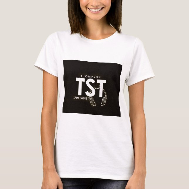TST OFFICIELL MERCH T SHIRT (Framsida)