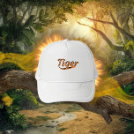 Ttigerdesign på en svart sockel keps<br><div class="desc">"Tiger"-designen är inte bara ett mode påstående,  utan det är en inbjudan att anamma din egen inre styrka och släppa loss din outnyttjade potential.</div>