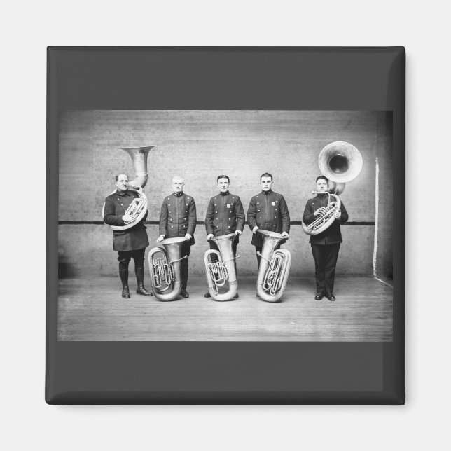 Tuba Cops Magnet (Framsidan)