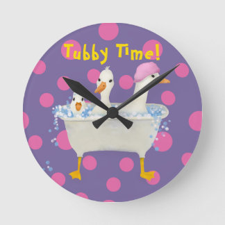 Tubby Time Three Ducks in Bathtub Watercolor  Rund Klocka